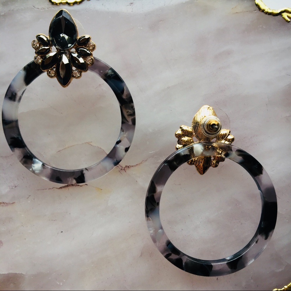 Acrylic and jeweled forward facing hoops - Picture 3 of 4